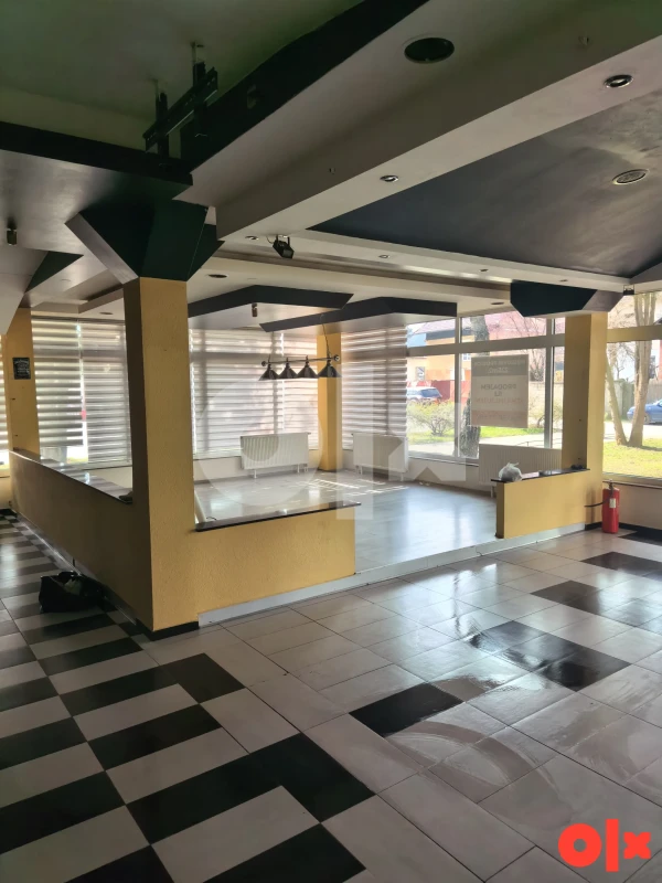 Poslovni prostor Sanski Most 225m2 3