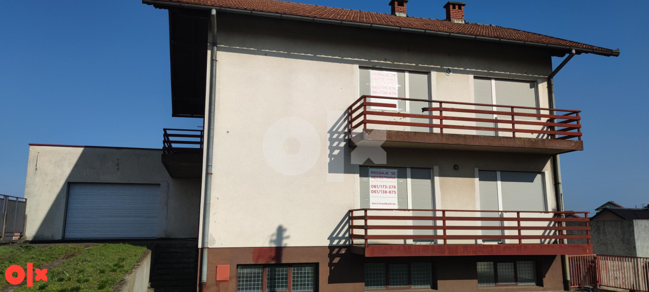 Kuća sa okućnicom i poslovnim objektima Derventa 2