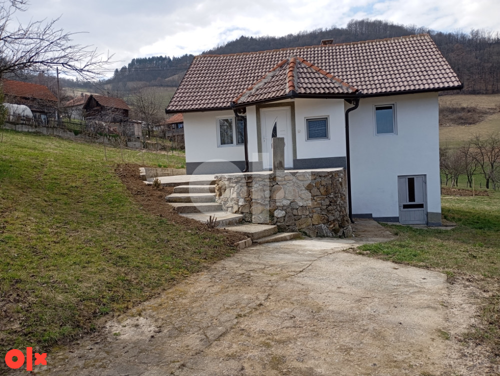 Kuća Zenica + okućnice 2000 kvadrata