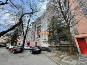 Trosoban stan 83 m2 - Centar