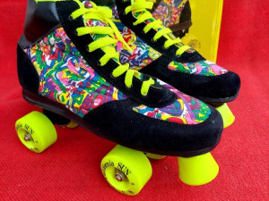 ROLE ROSLE DISKO ROLERI br.42--43  CALIFORNIA SUN NOVOO