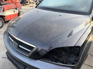 Branik hauba Kia Sorento 2005 (fotografija 3)