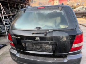 Branik zadnji Kia Sorento (fotografija 2)