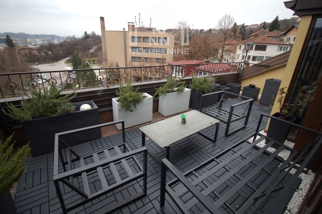 NN Nekretnine : Luksuzni četverosoban penthouse- Velešići 11
