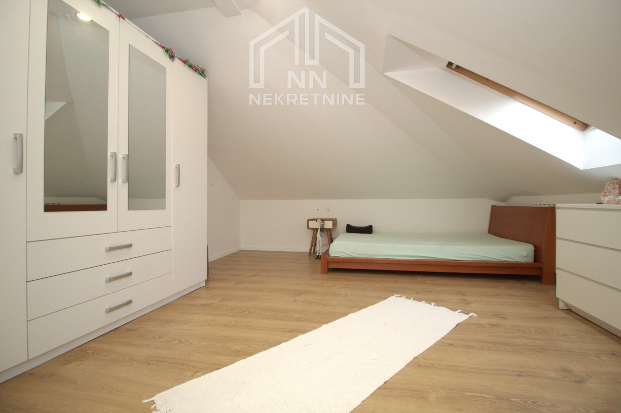 NN Nekretnine : Luksuzni četverosoban penthouse- Velešići 16