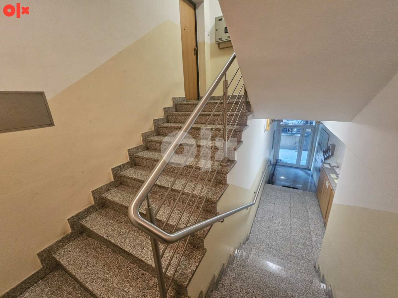 Trosoban stan 115m2 / Skenderija / Centar 3