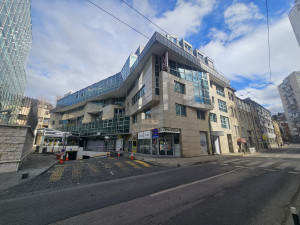 Trosoban stan 115m2 / Skenderija / Centar