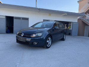 Volkswagen Golf 1.6 tdi 77kw 2011 godina EXTRA STANJE