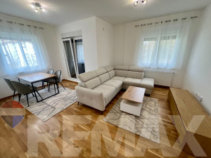 Nov trosoban stan i garažno mjesto | Mejdan / Obilićevo