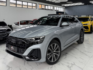 Audi Q8 50 TDI // QUATTRO // PANORAMA // ZRAČNI OVJES //