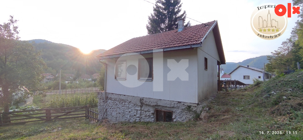 Vikendica Prača, 1500m2 okućnice, 80m2, renovirana