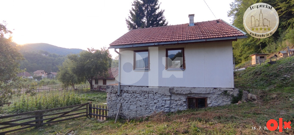 Vikendica Prača, 1500m2 okućnice, 80m2, renovirana 2