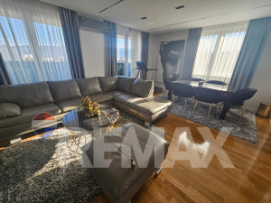 Luksuzan namješten 4-soban stan i garaža