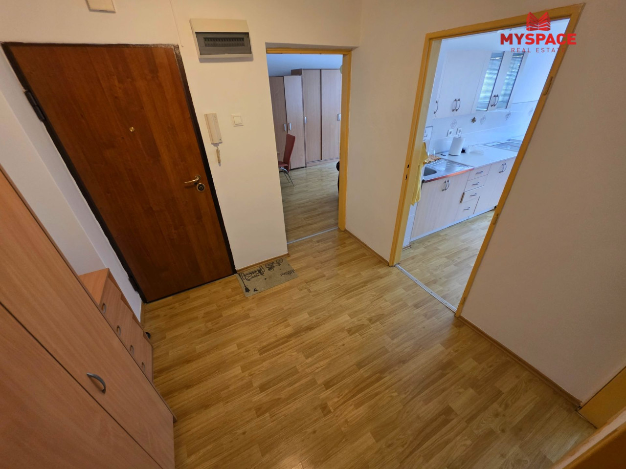 MY SPACE/ Stan/ Cengic Vila/ RENOVIRAN/ 52 m2 3
