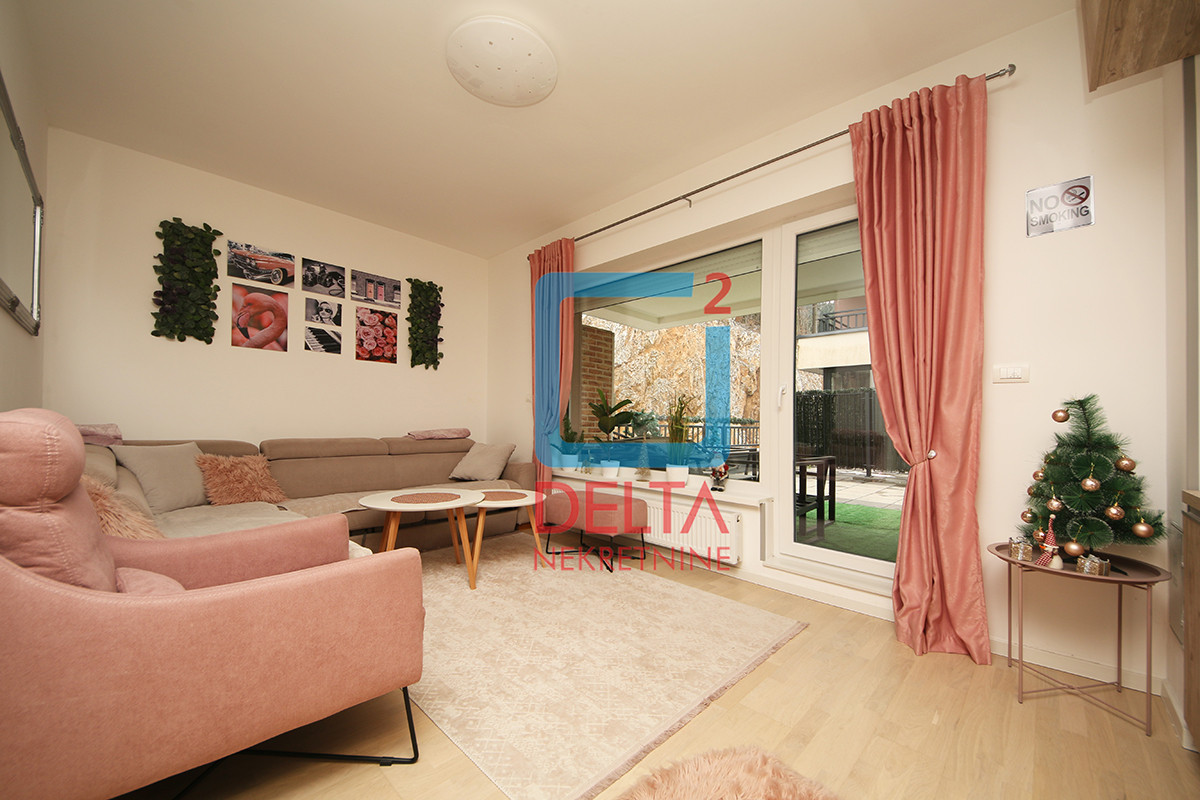 Namješten dvosoban apartman / terasa 33m2 / 1. sprat / Bjelašnica 2
