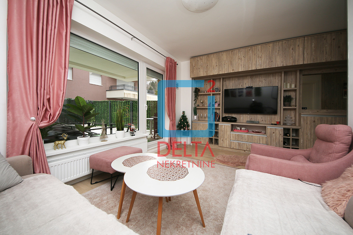 Namješten dvosoban apartman / terasa 33m2 / 1. sprat / Bjelašnica 3