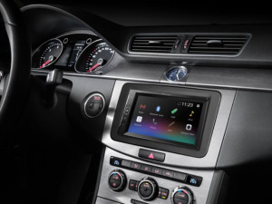 Auto multimedijalni uređaj  CD/DVD/USB BT Pioneer