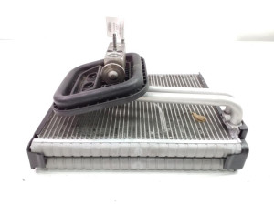 CZ116577139 2468300084 KONDENZATOR KABINE  MERCEDES A