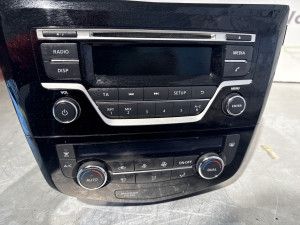 Prekidac klime radio CD Nissan Qashqai J11 2016 (fotografija 5)