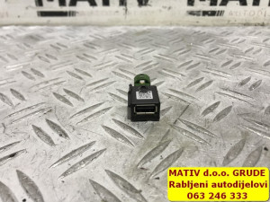 USB port priključak Audi A4 B9 8W 1,4 TFSI 2018 5Q0035726