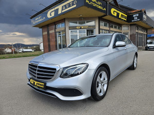 Mercedes-Benz E 220 cdi 4-Matic/Avantgarde/Navi/Kamera/Koža/Led