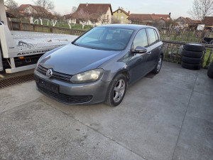 Volkswagen Golf VI 1.6 TDI,2010 GOD,vozilo ima limarijskih ostece