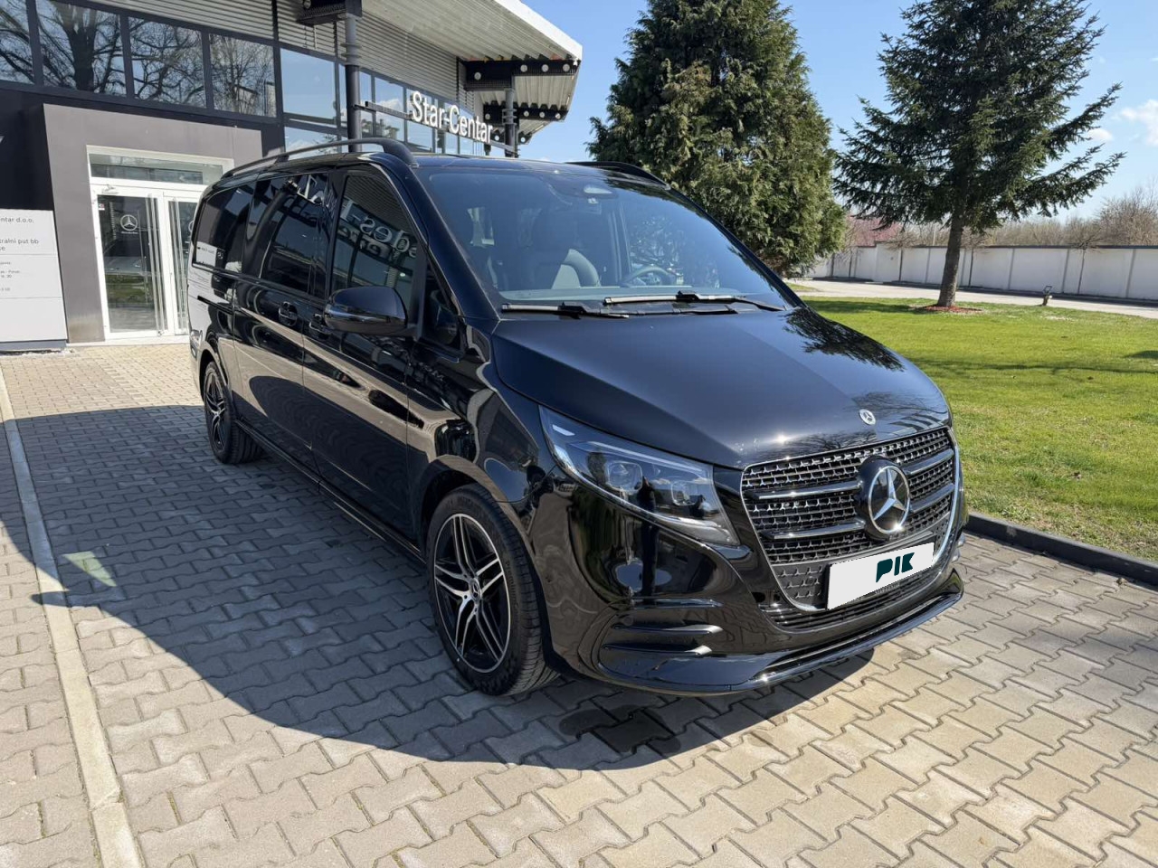 Nova Mercedes-Benz V 300d 4matic Ekstra long - AMG Line