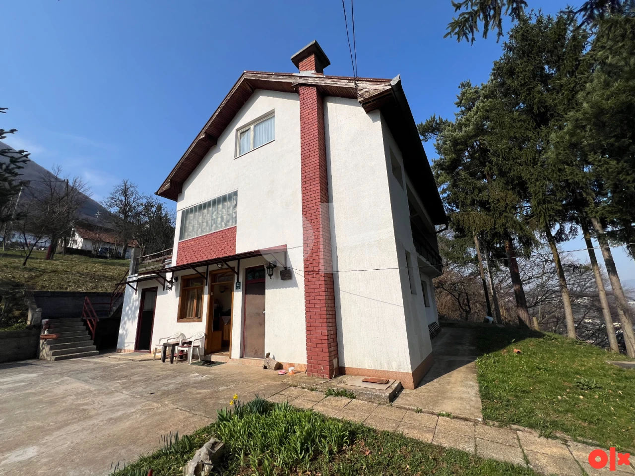 Kuća pr+1+pk Osijek-Blažuj 250m2, i 2.700m2 zemljišta Ilidža 12