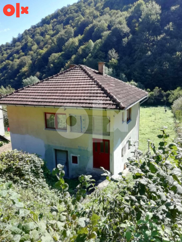 KUĆA NA PRODAJU Jajce Bravnice