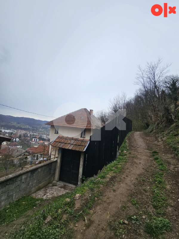 Kuća sa 2.5 duluma zemlje  Stari Grad Maglaj pogled na tvrđavu 3