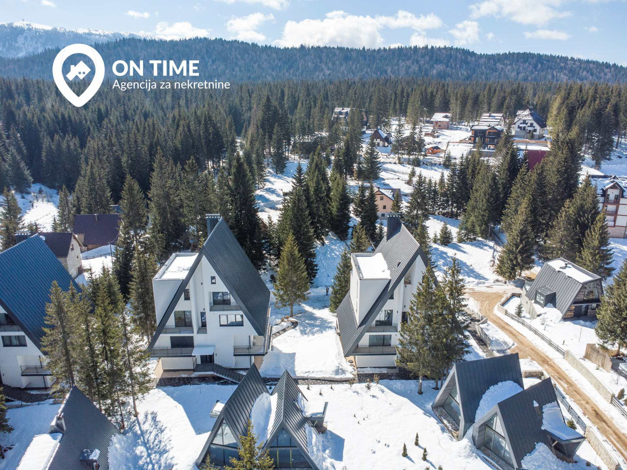 ON TIME prodaje: Luksuzan apartman Jahorina - Dvorišta 24