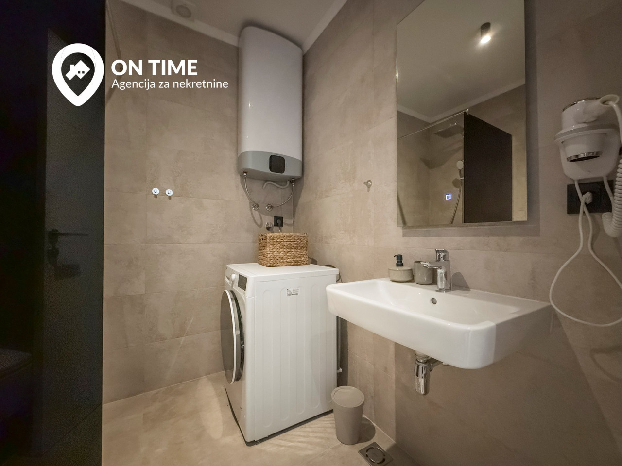 ON TIME prodaje: Luksuzan apartman Jahorina - Dvorišta 19