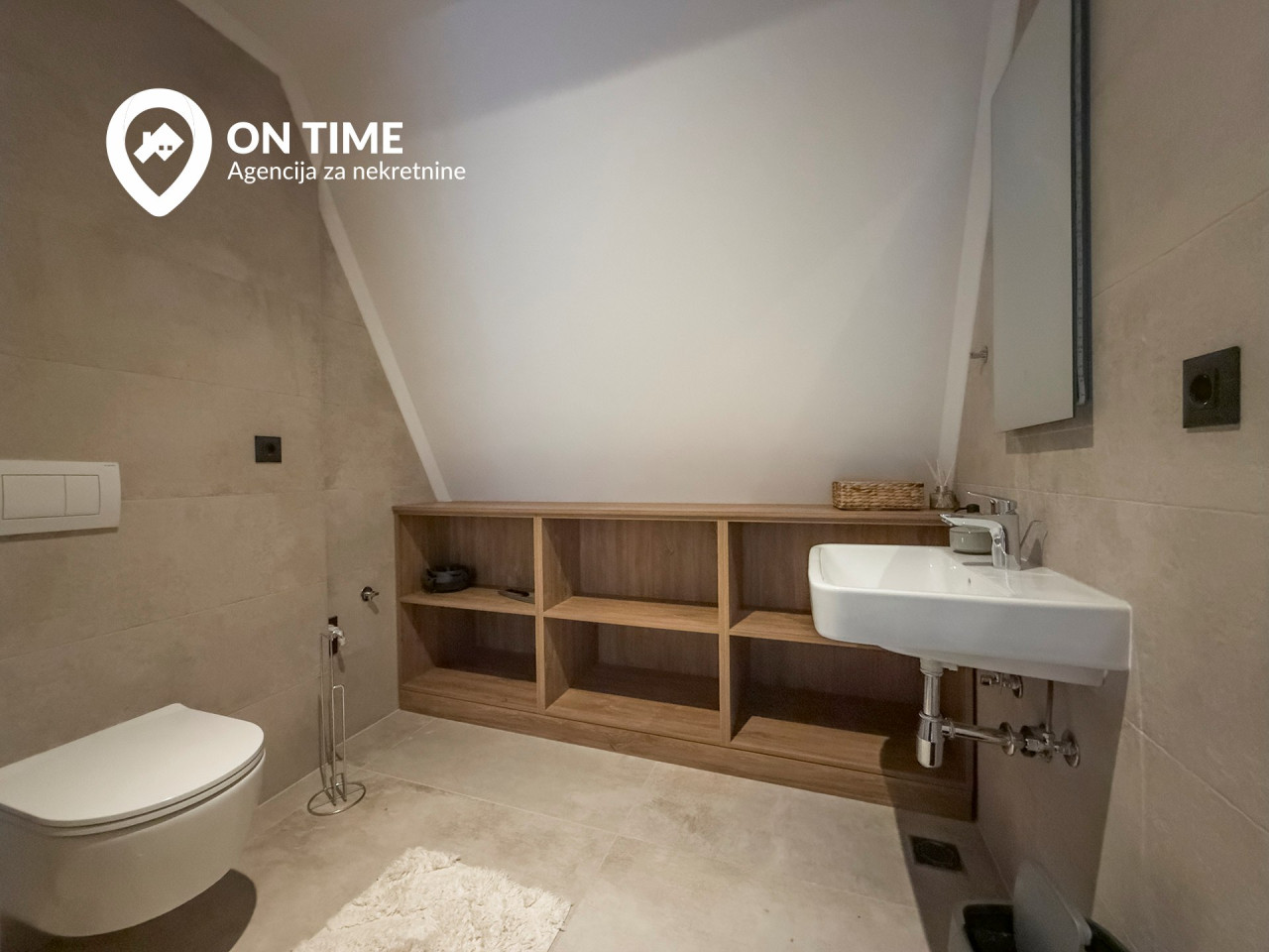 ON TIME prodaje: Luksuzan apartman Jahorina - Dvorišta 14