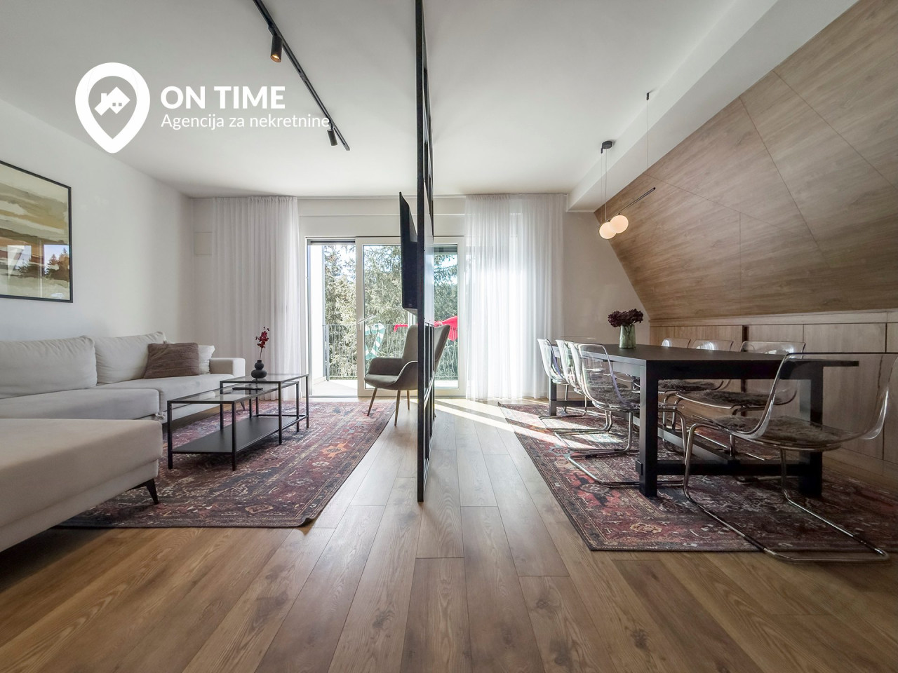 ON TIME prodaje: Luksuzan apartman Jahorina - Dvorišta 10