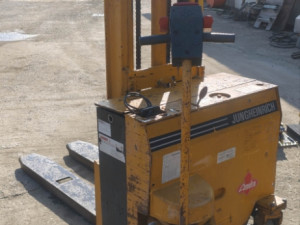 Paletni viljuskar elektro jungheinrich