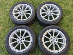 Alu Felge i Gume 215/55/17 Audi Passat Skoda Karoq Superb Octavia