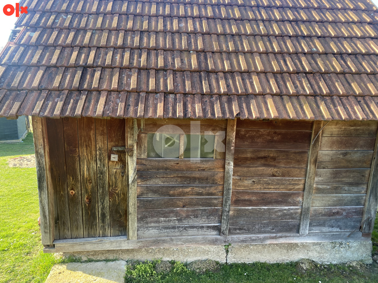 Ambar(magaza) na prodaju u relativno dobrom stanju
