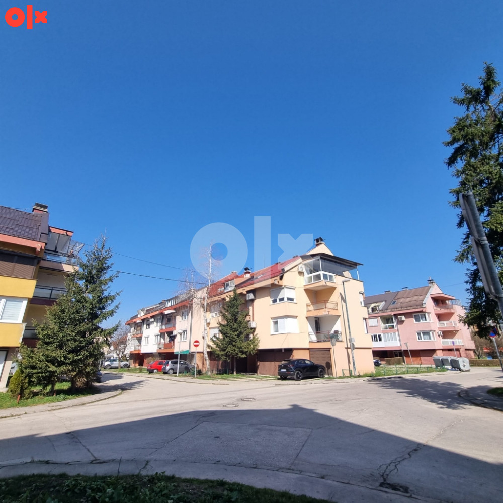 CAPITAL/ Trosoban stan Dobrinja C5/ 3.sprat/ Habibe Stočević