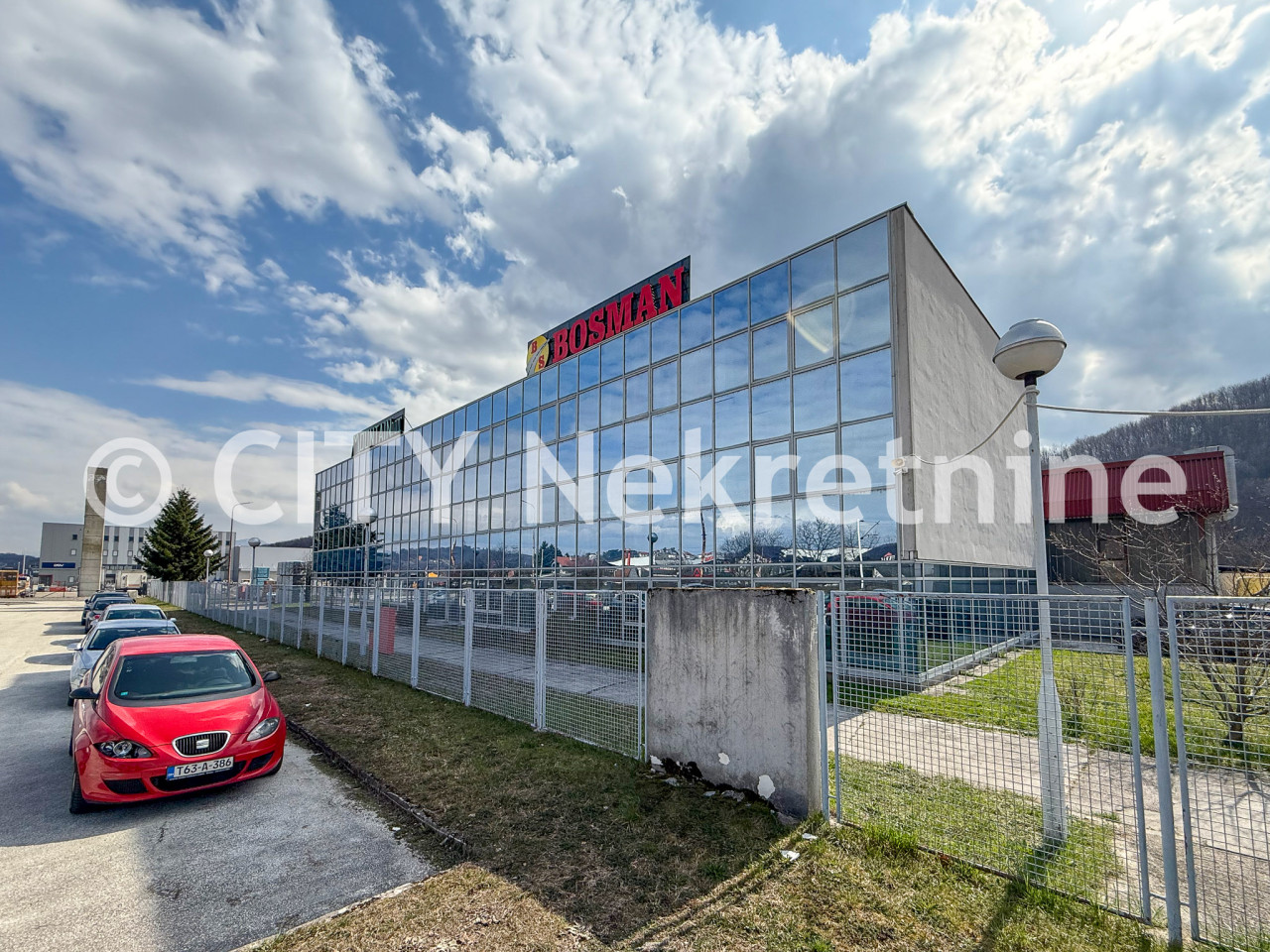 Poslovni prostor - Hadžići - Binježevo - Boce - 300 m2