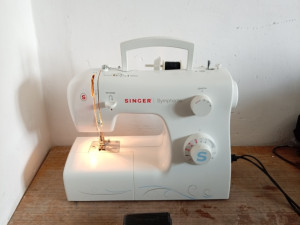 Extra šivaća mašina za šivenje SINGER Symphonie Njemačka