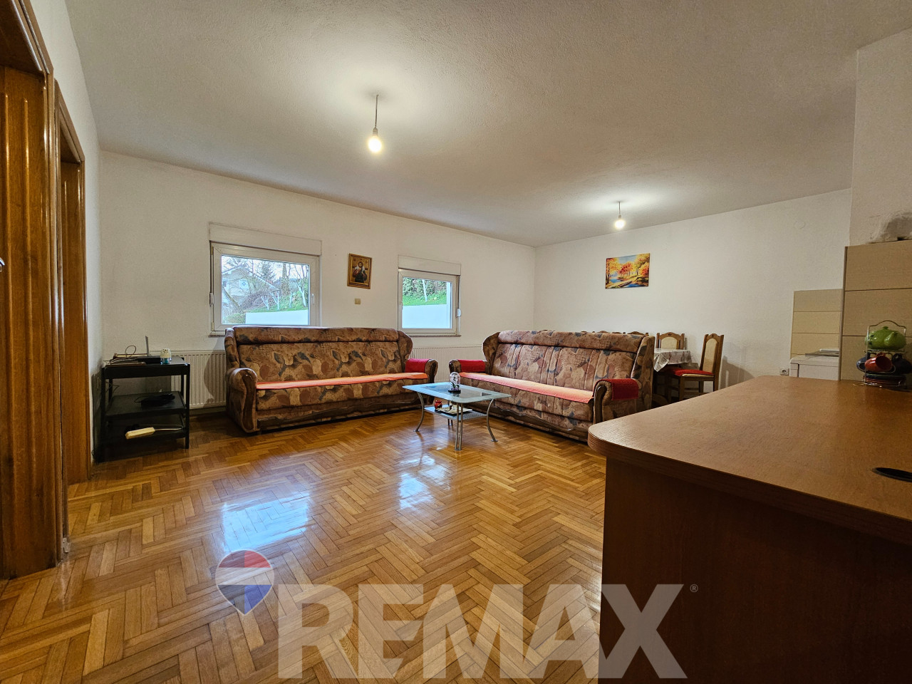 Prizemlje kuće za najam | 5 spavaćih soba | 115 m2 2