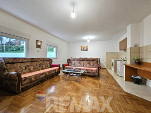 Prizemlje kuće za najam | 5 spavaćih soba | 115 m2