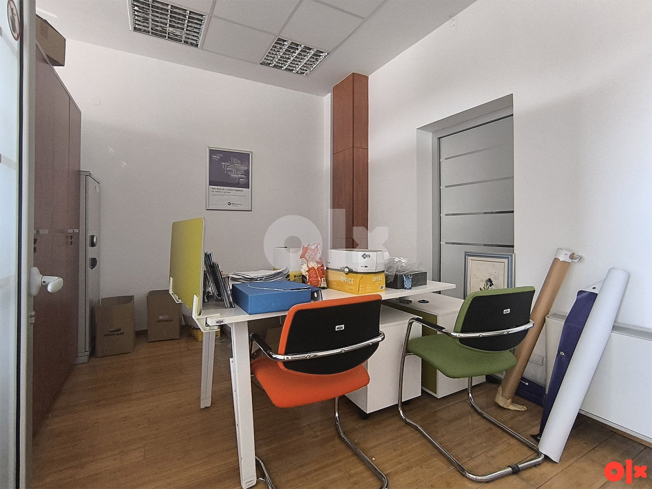 Daje se u najam uredski poslovni prostor površine 220 m2 6