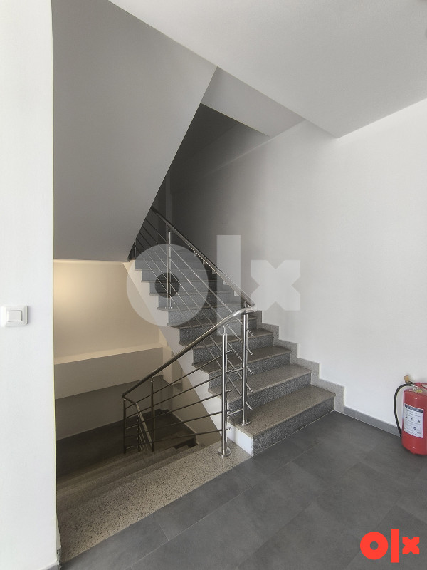 Daje se u najam uredski poslovni prostor površine 220 m2 19