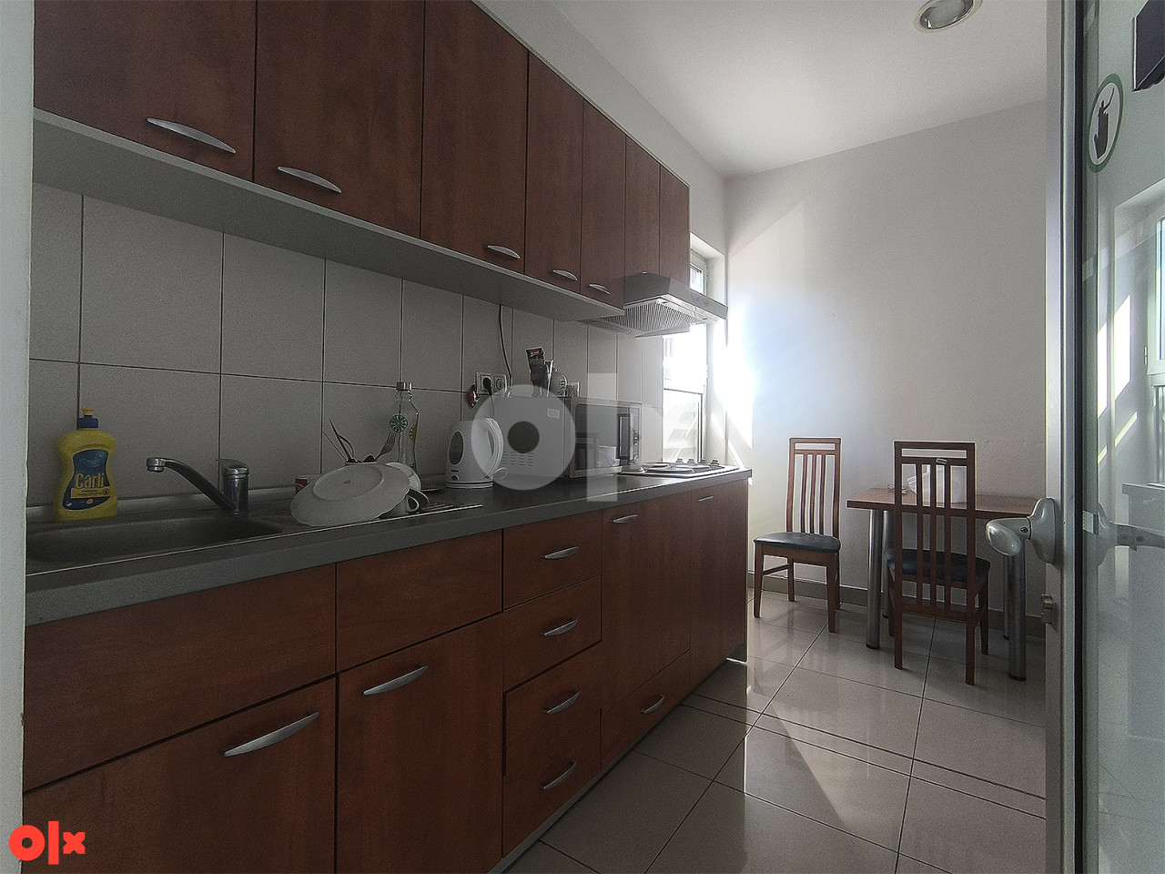 Daje se u najam uredski poslovni prostor površine 220 m2 13