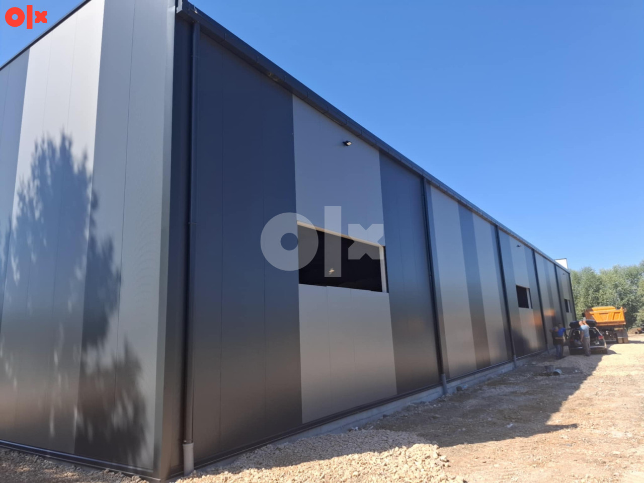 Poslovni prostor Živinice 1250m2 2