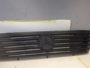 Maska mercedes Vario -2013 A6706981189  6706981189