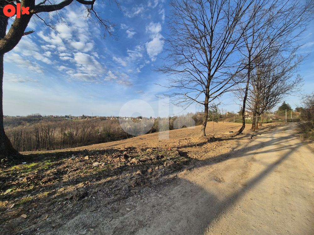 Placevi: 864m2 - 1540m2 -Gornja Česma/Krčmarice 9