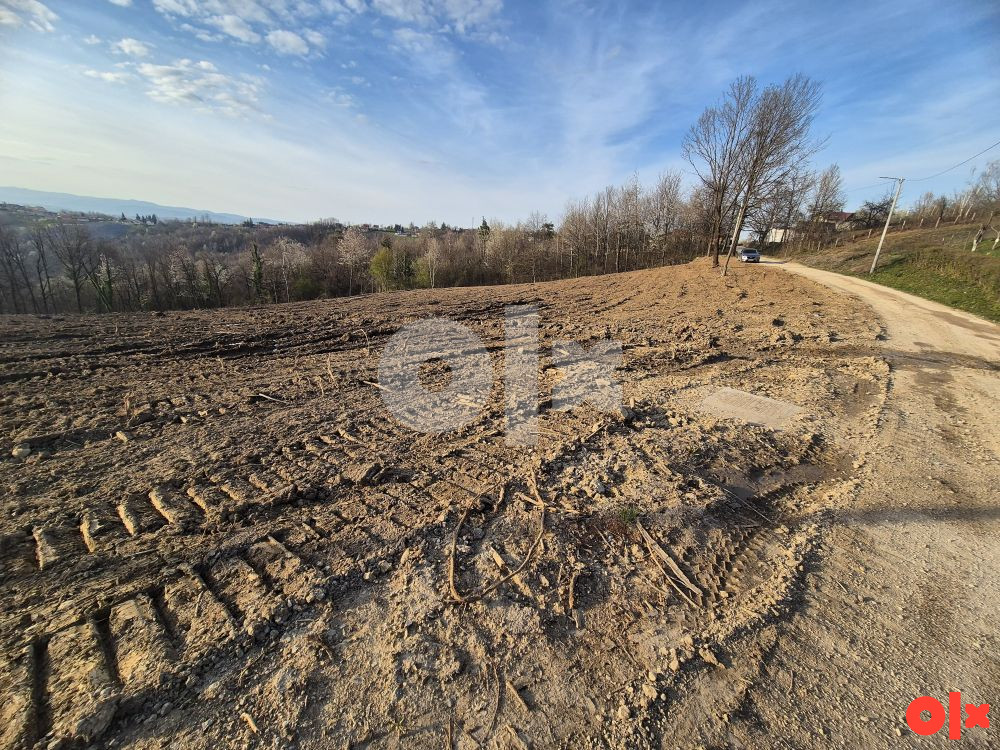 Placevi: 864m2 - 1540m2 -Gornja Česma/Krčmarice 17