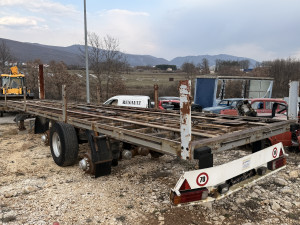 Poluprikolica schmitz